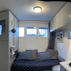  Appartement 17 Cosy Et Calme Au Dessus Du Vieux Port France